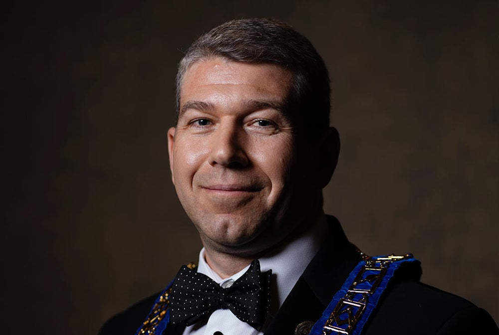 Ian E. Laurelin